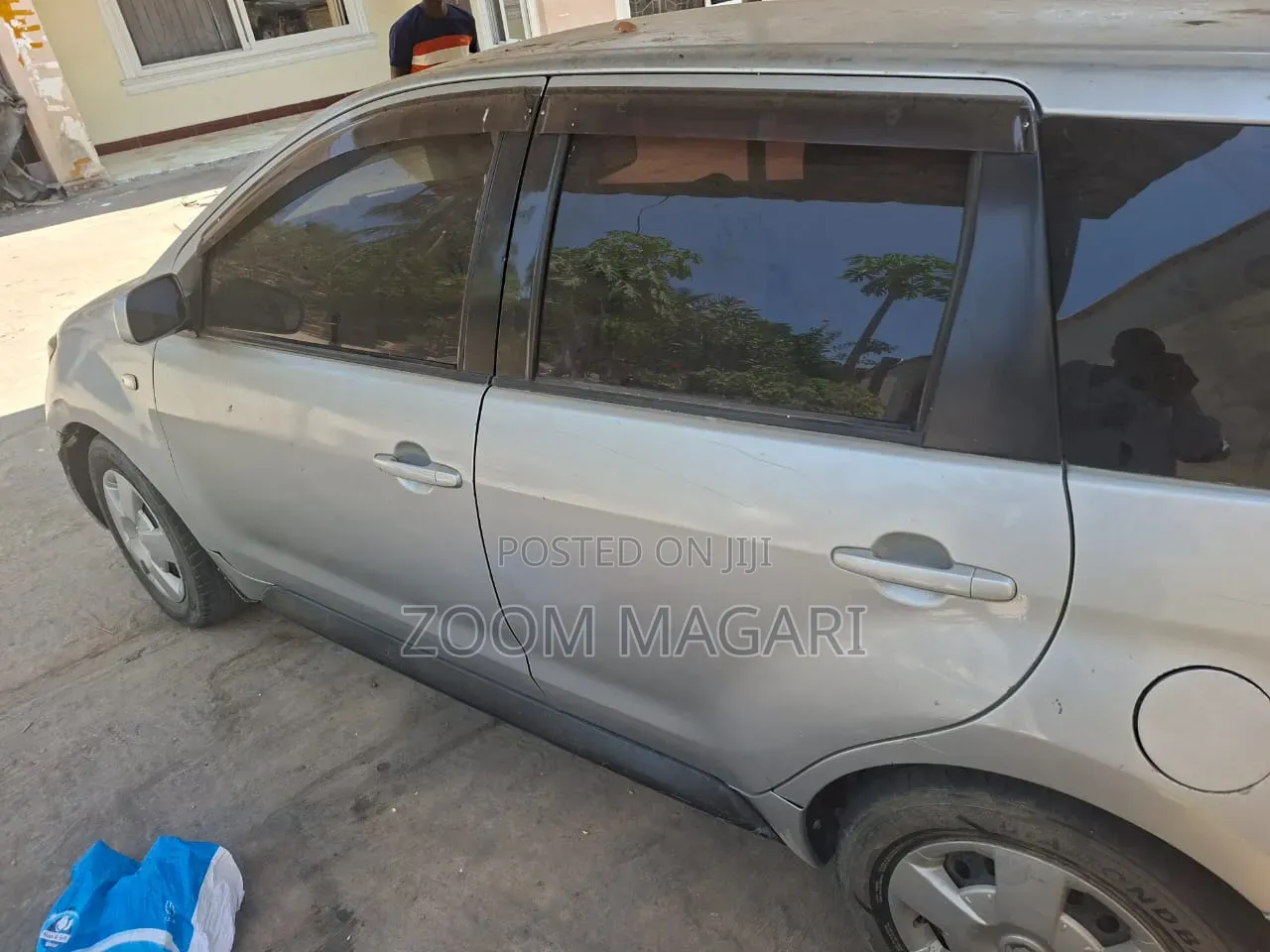 Toyota IST 2001 Silver