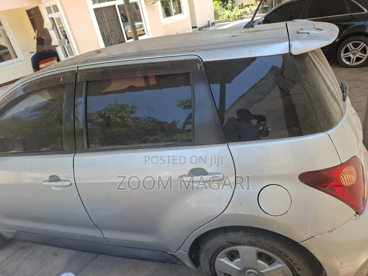 Toyota IST 2001 Silver