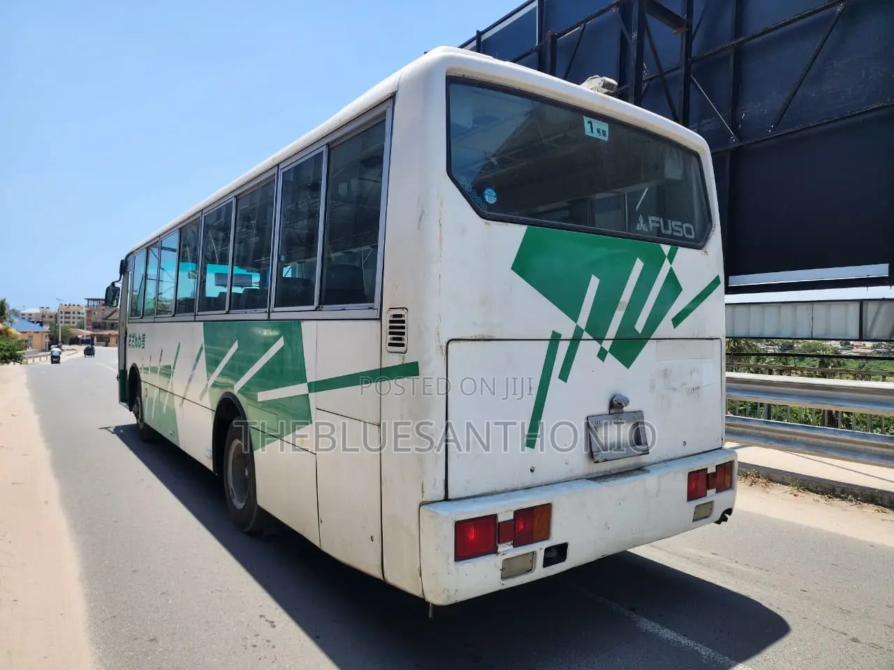 Mitsubishi Fuso Aero Bus 2003 Green