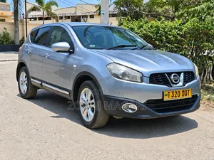 Nissan Dualis 2011 Silver