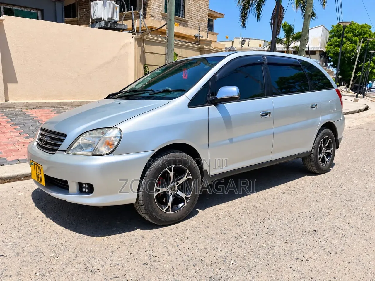 Toyota Nadia 2000 Silver