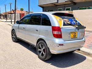 Toyota Nadia 2000 Silver