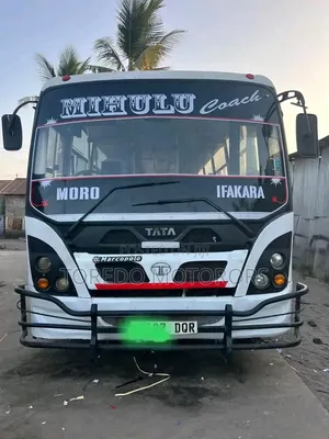New Tata Starbus Ultra Skool 2010 White