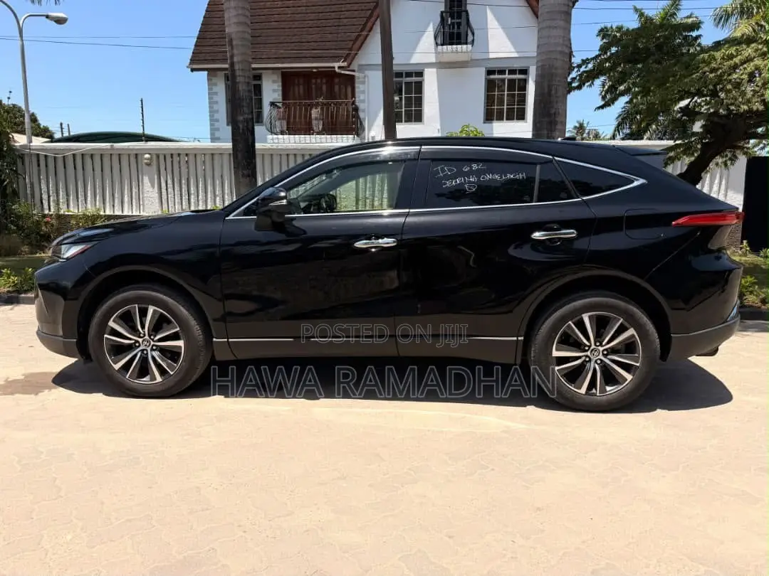 Toyota Harrier 2021 Black