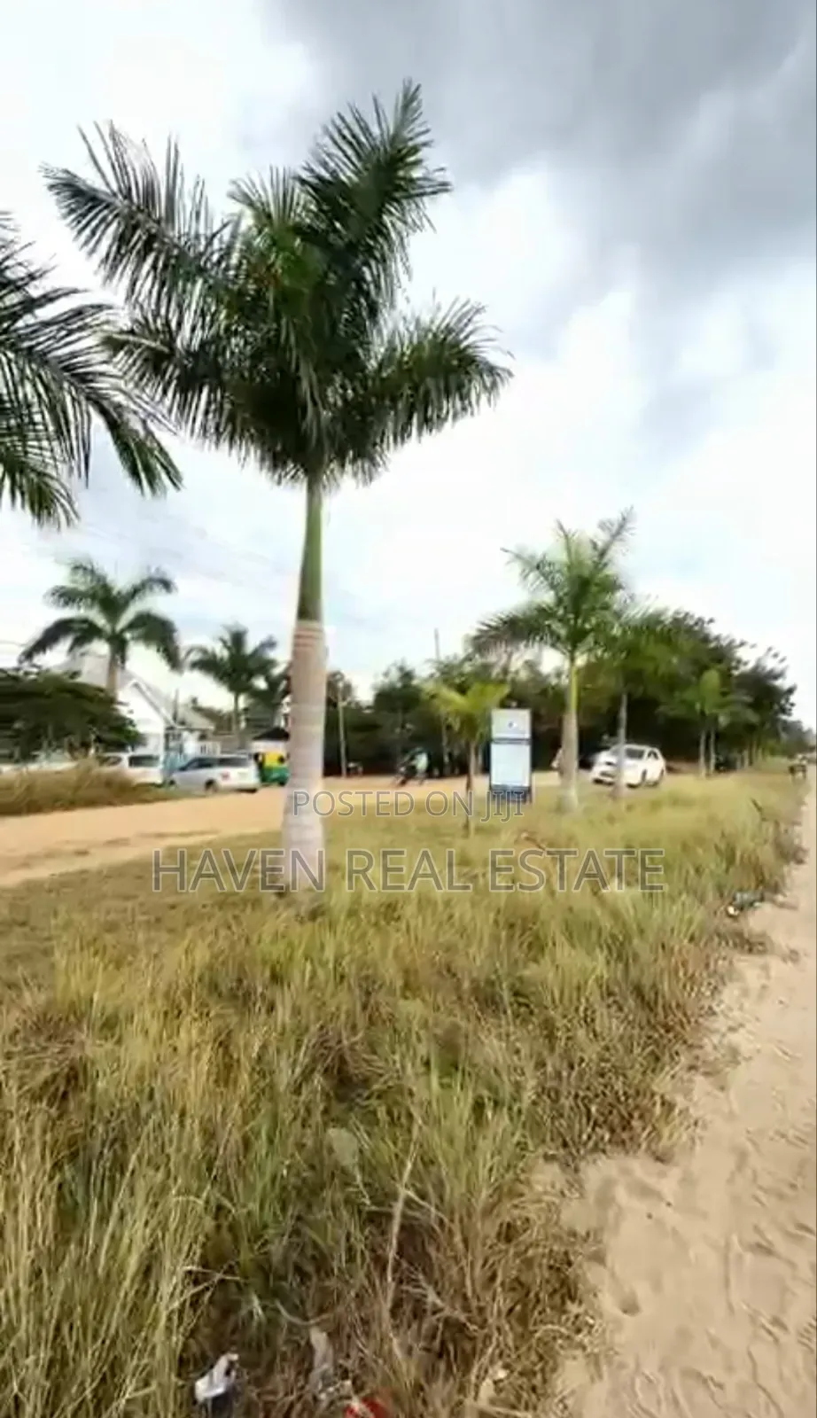 Main Road Plot Inauzwa Mapinga