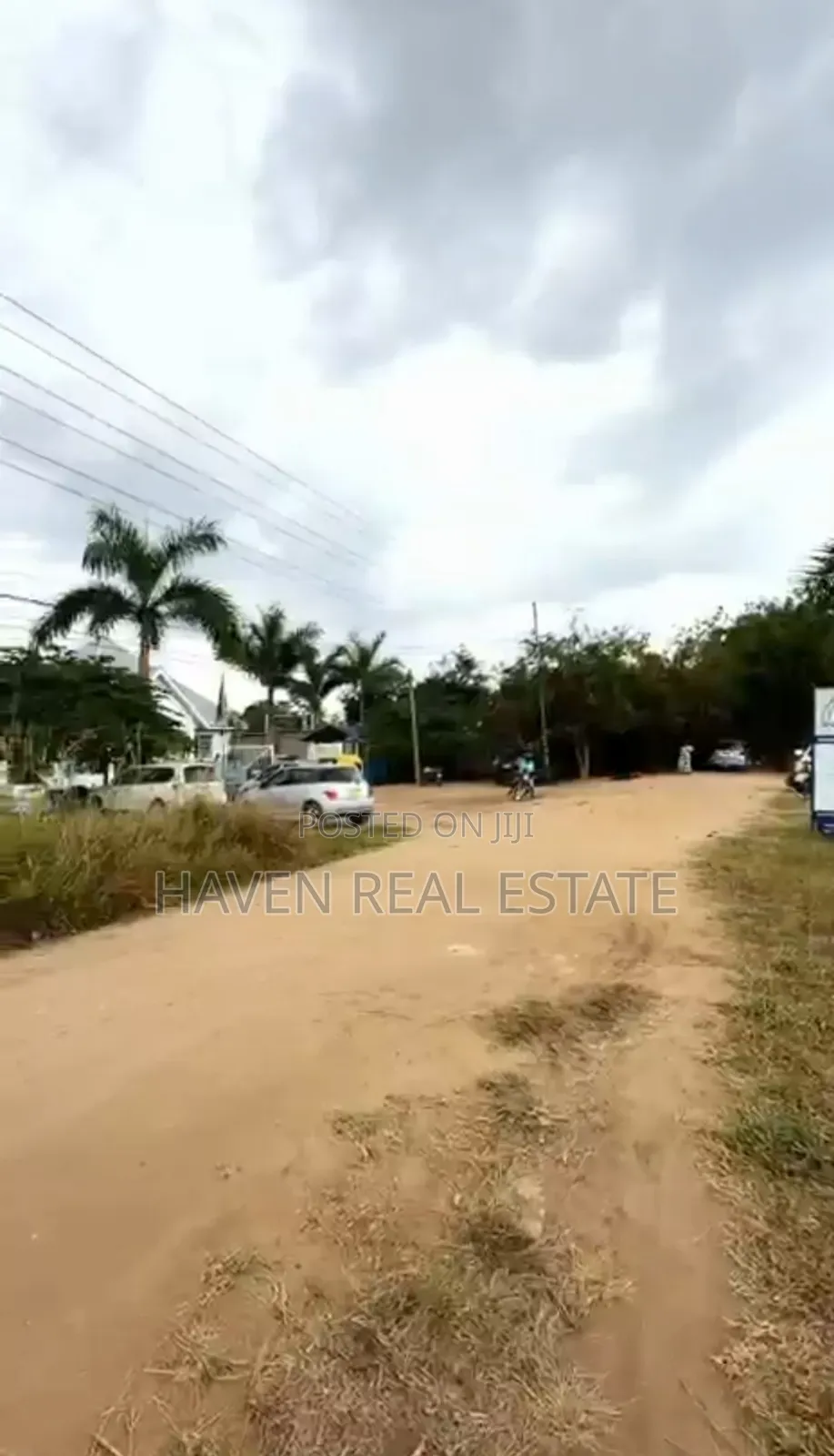 Main Road Plot Inauzwa Mapinga