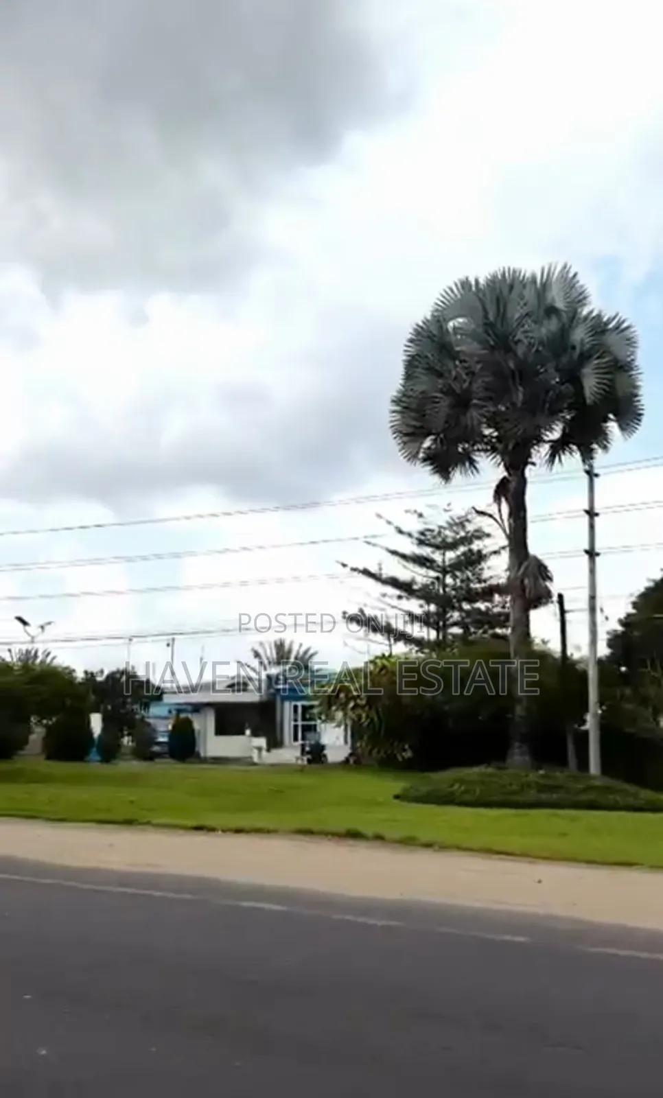 Main Road Plot Inauzwa Mapinga