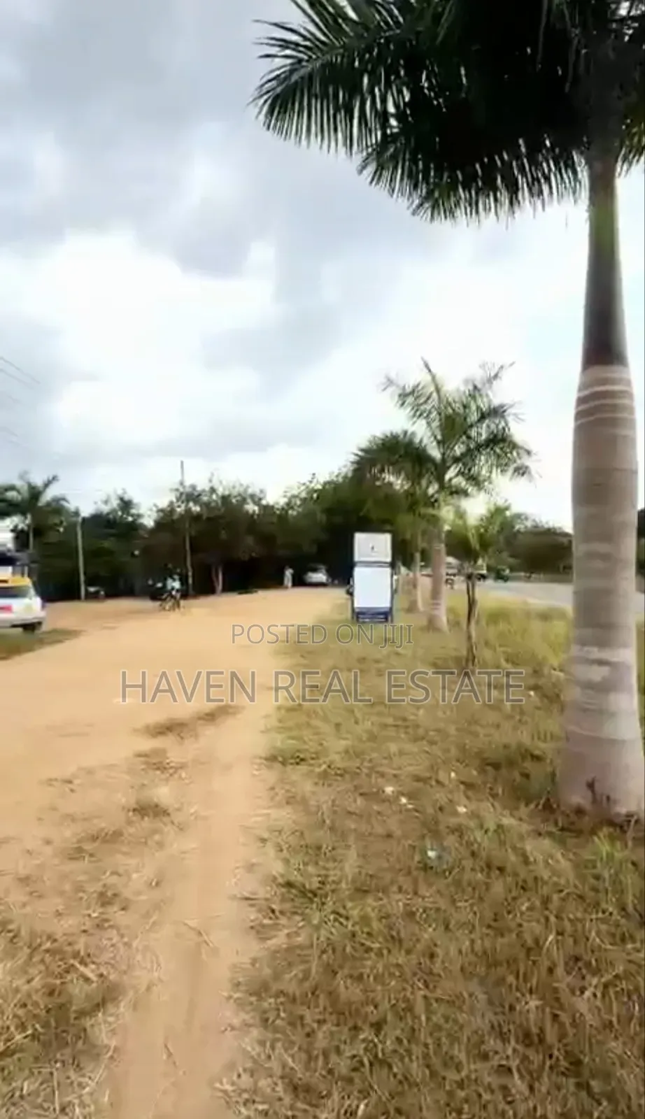 Main Road Plot Inauzwa Mapinga