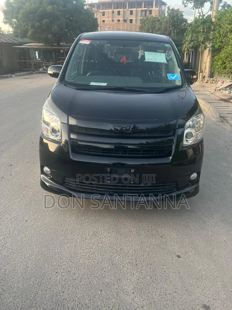Toyota Noah 2008 Black
