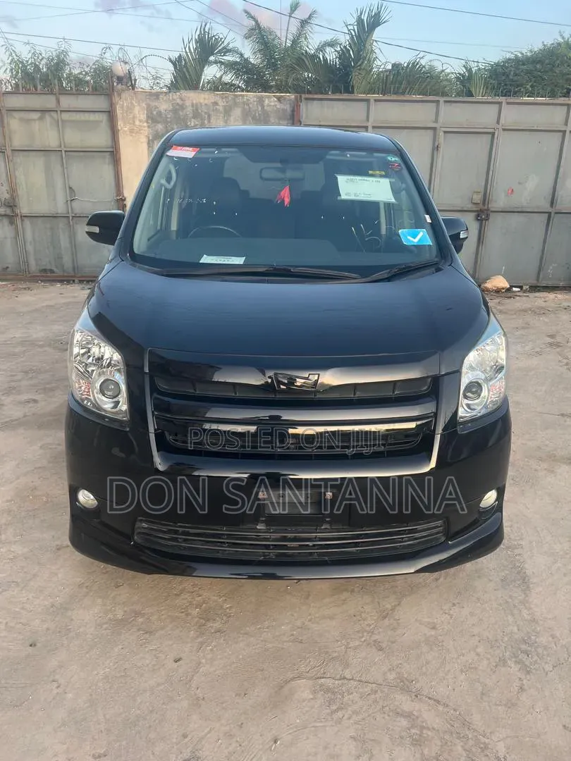 Toyota Noah 2008 Black