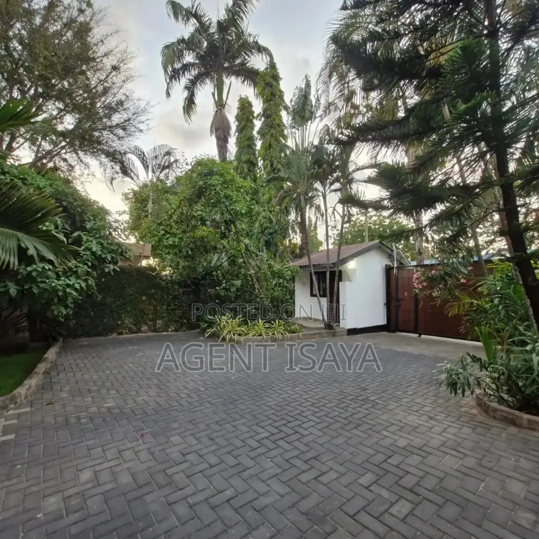 5bdrm Apartment in Mikocheni for sale