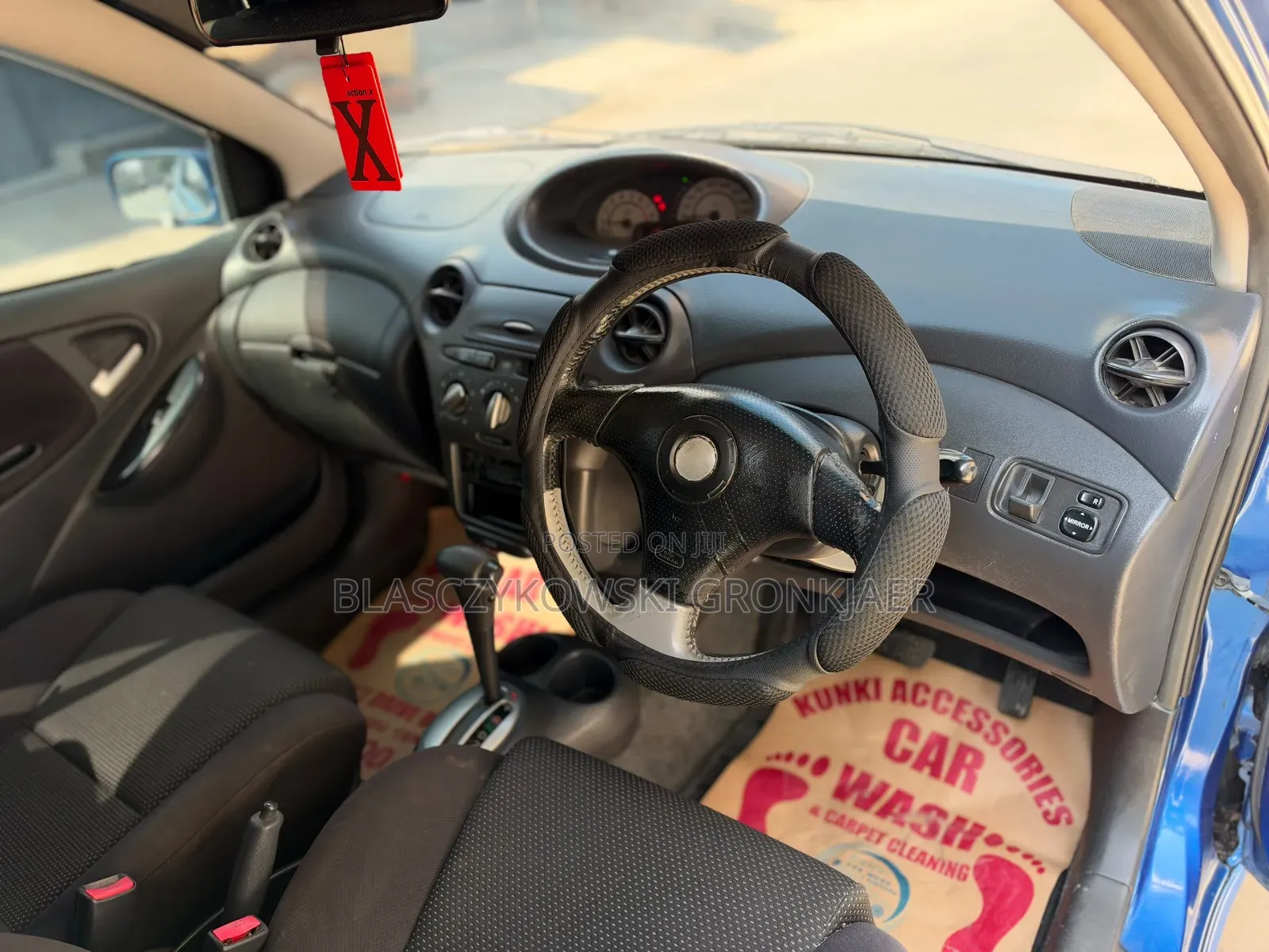 Toyota Vitz 1.3 AWD 5dr 2002 Blue