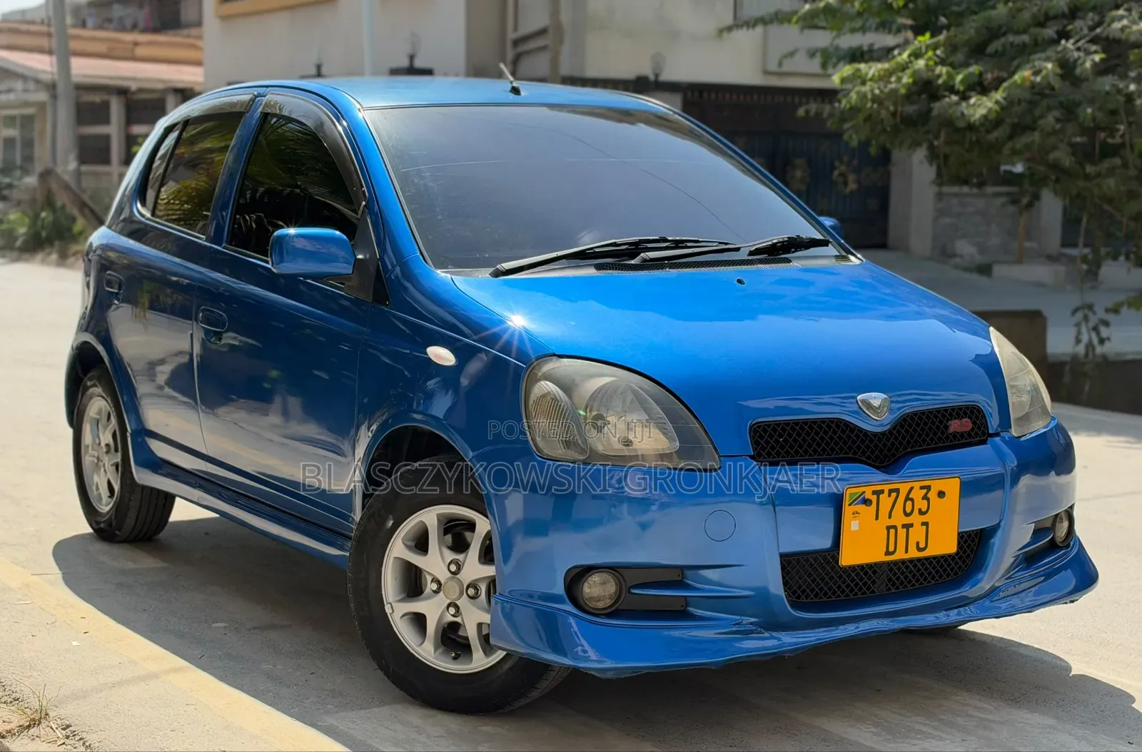 Toyota Vitz 1.3 AWD 5dr 2002 Blue