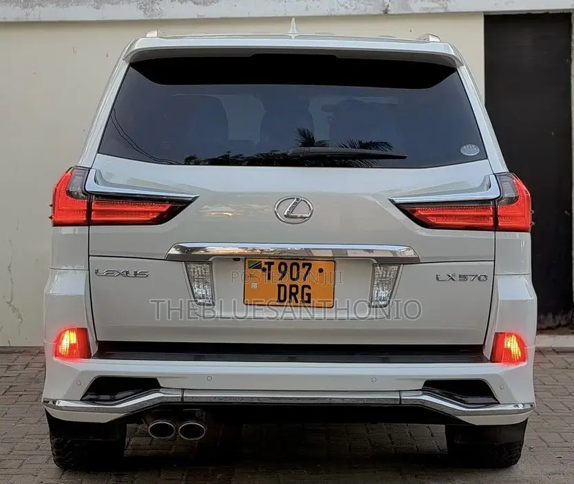 Lexus LX 570 AWD 2016 Pearl