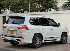 Lexus LX 570 AWD 2016 Pearl