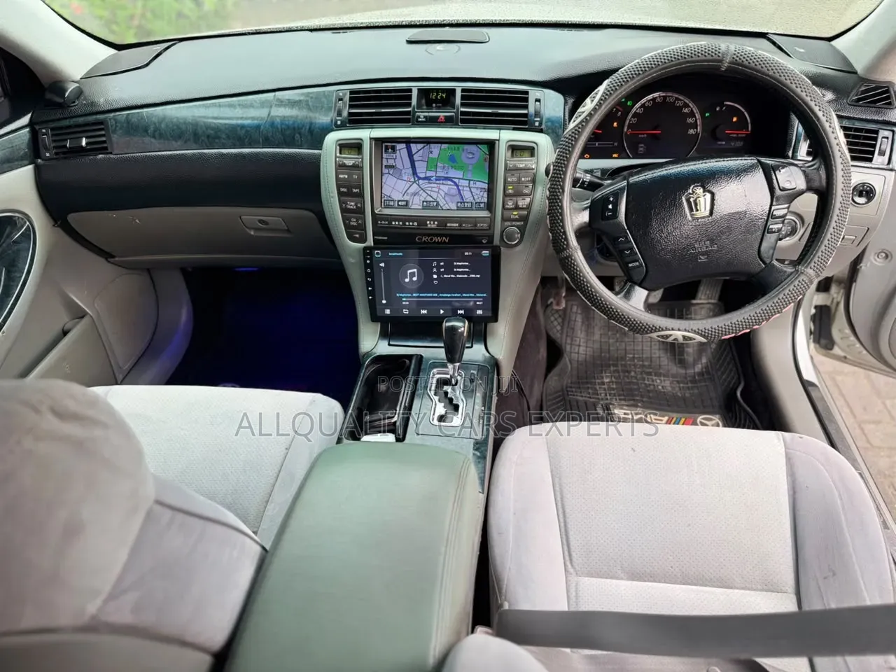 Toyota Crown 2004