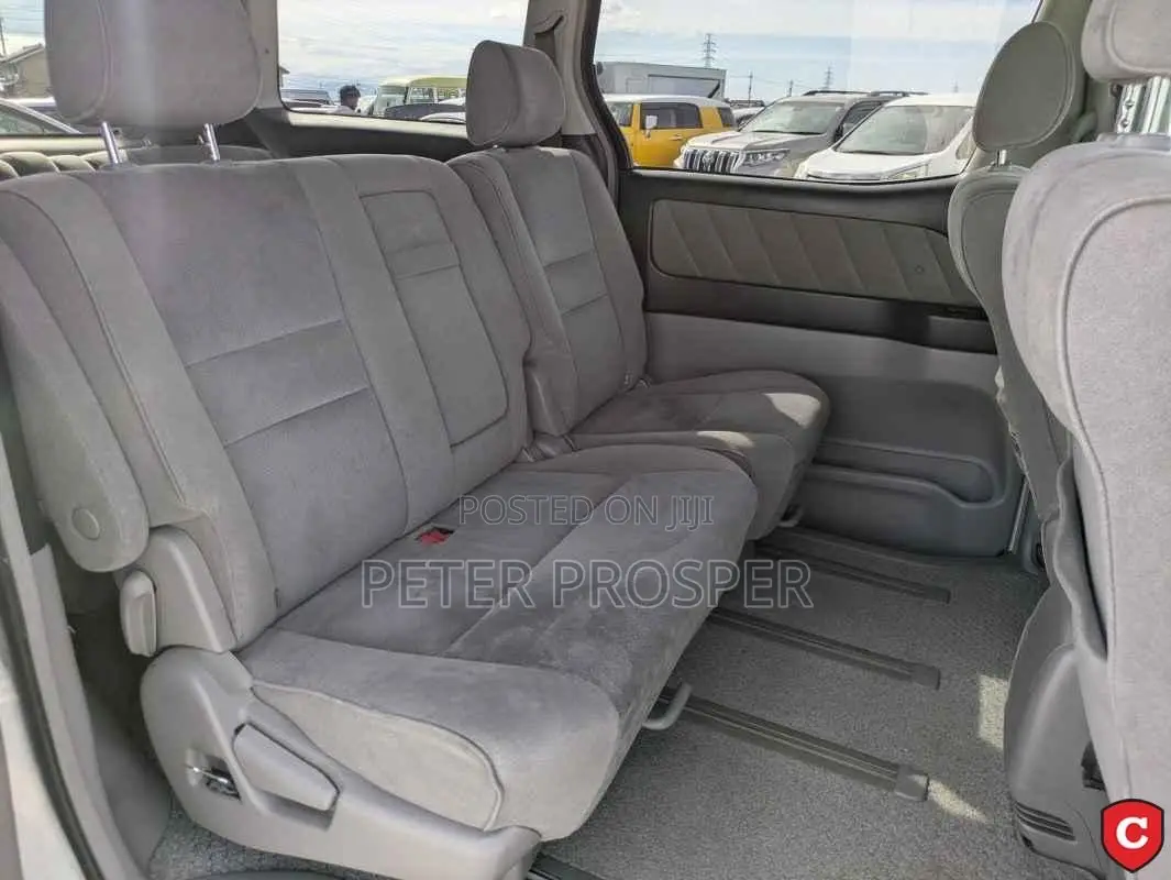 Toyota Alphard 2.4 Petrol AWD 2004 White
