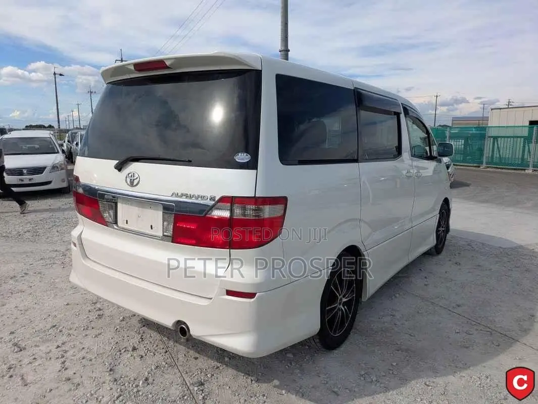 Toyota Alphard 2.4 Petrol AWD 2004 White