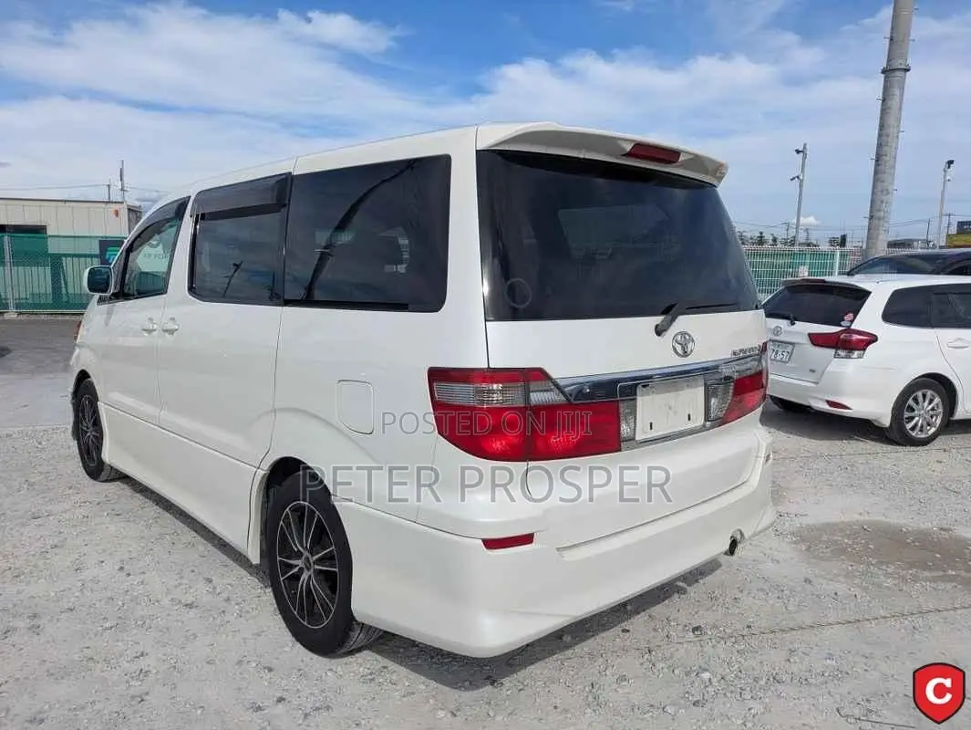 Toyota Alphard 2.4 Petrol AWD 2004 White
