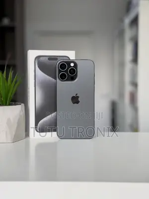 New Apple iPhone 15 Pro Max 256 GB Black