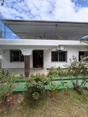 3bdrm House in Masaki, Oyster Bay for rent