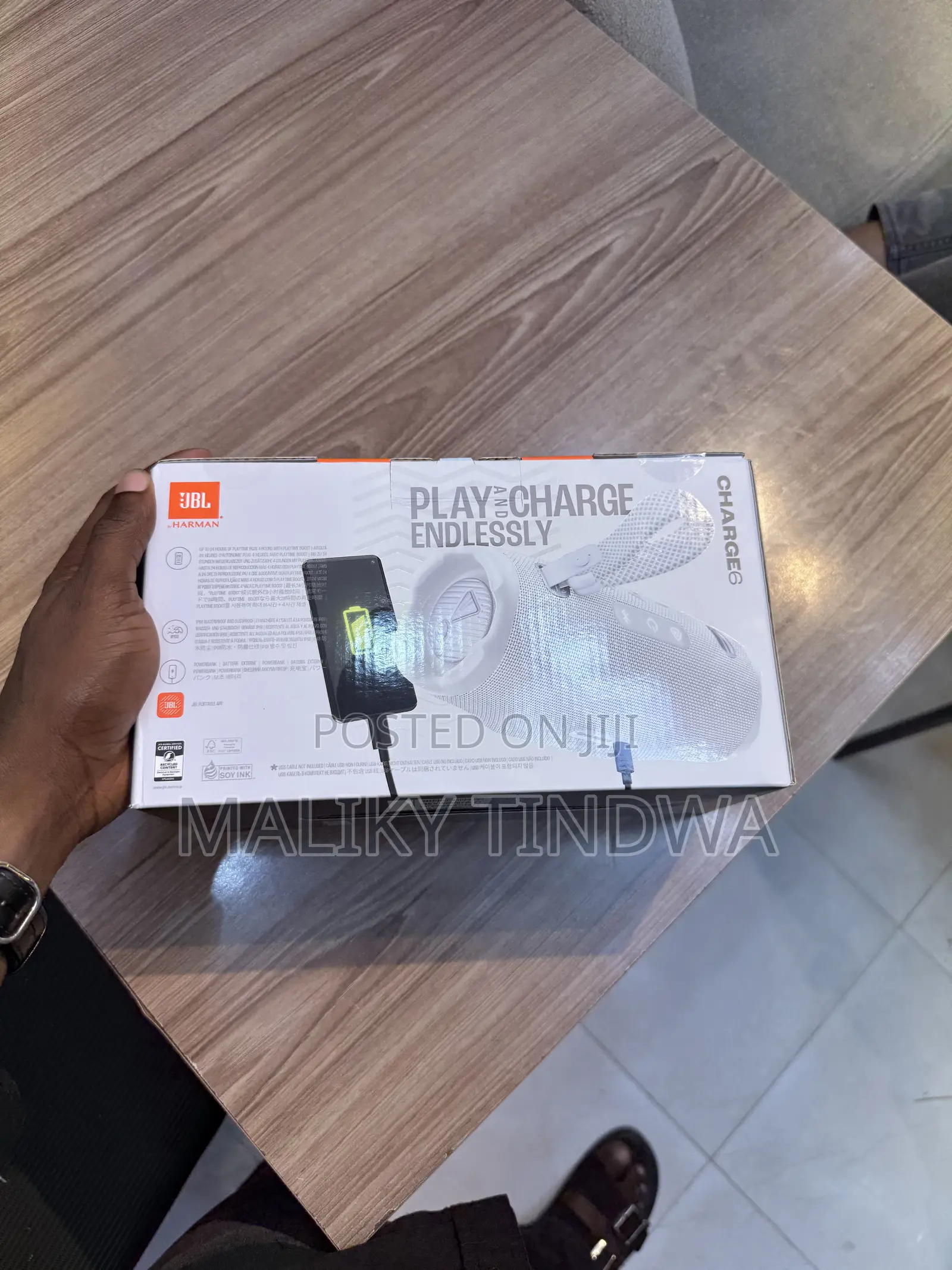 JBL Charge 6