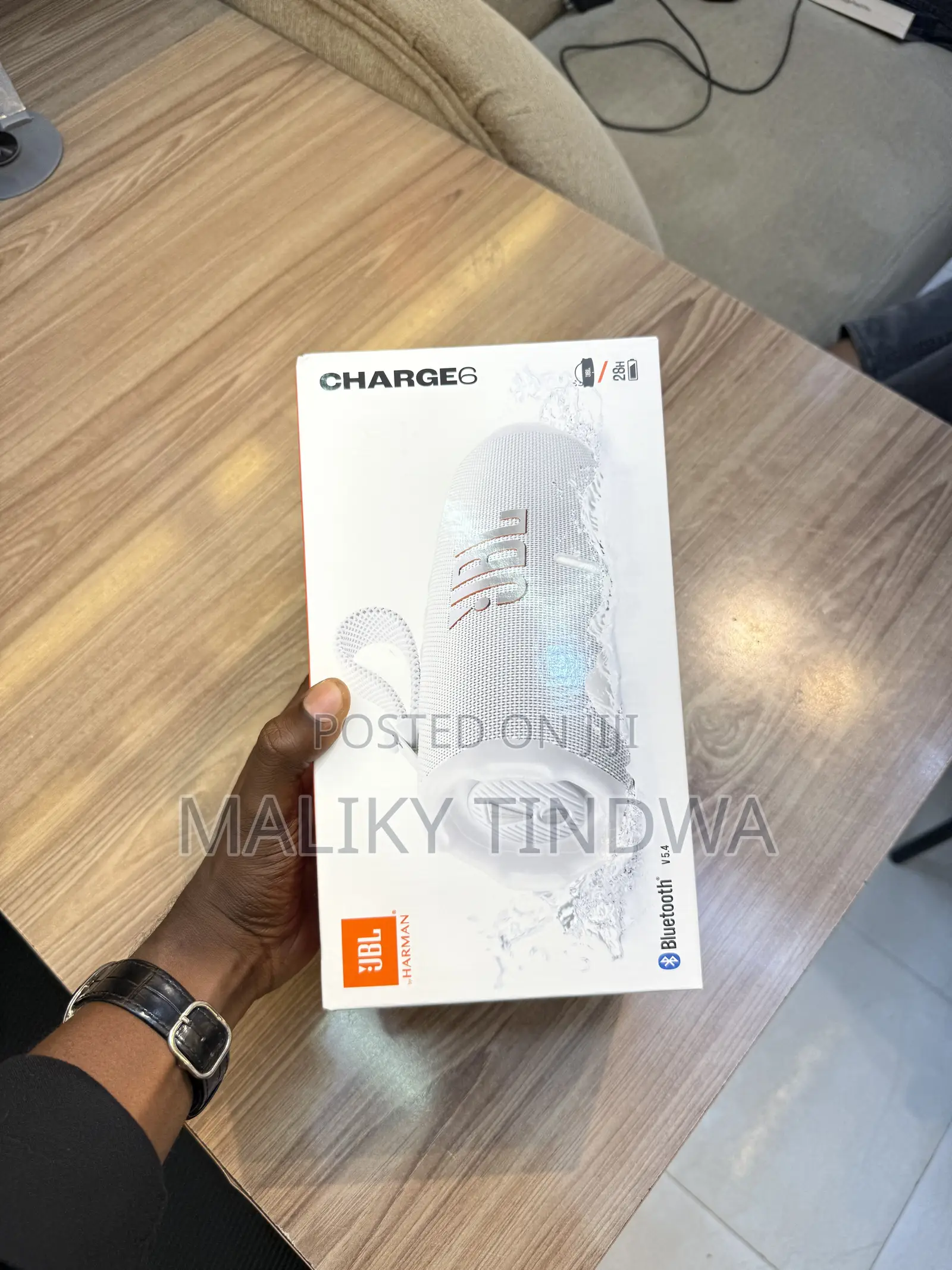 JBL Charge 6
