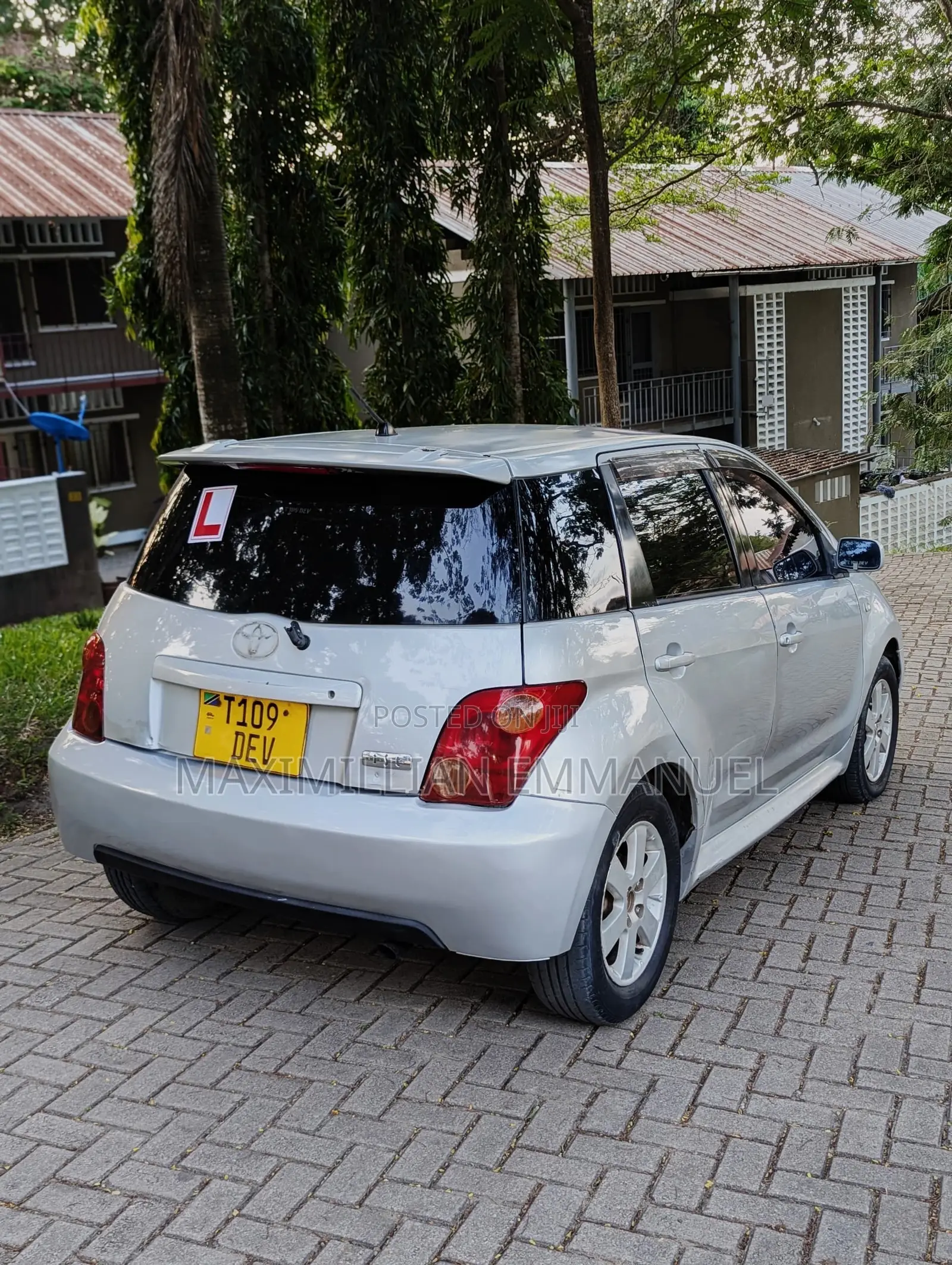 Toyota IST 2005 Silver