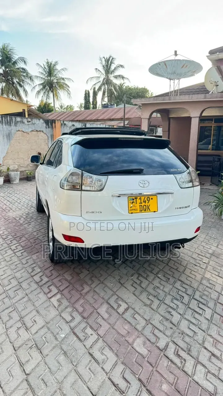 Toyota Harrier 2.4 2006 White