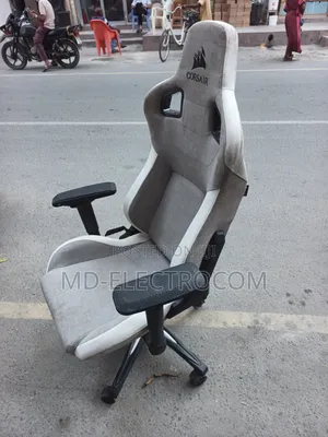 Corsair T3 RUSH Gaming Chair (Toleo La Rangi Ya Grey/White).