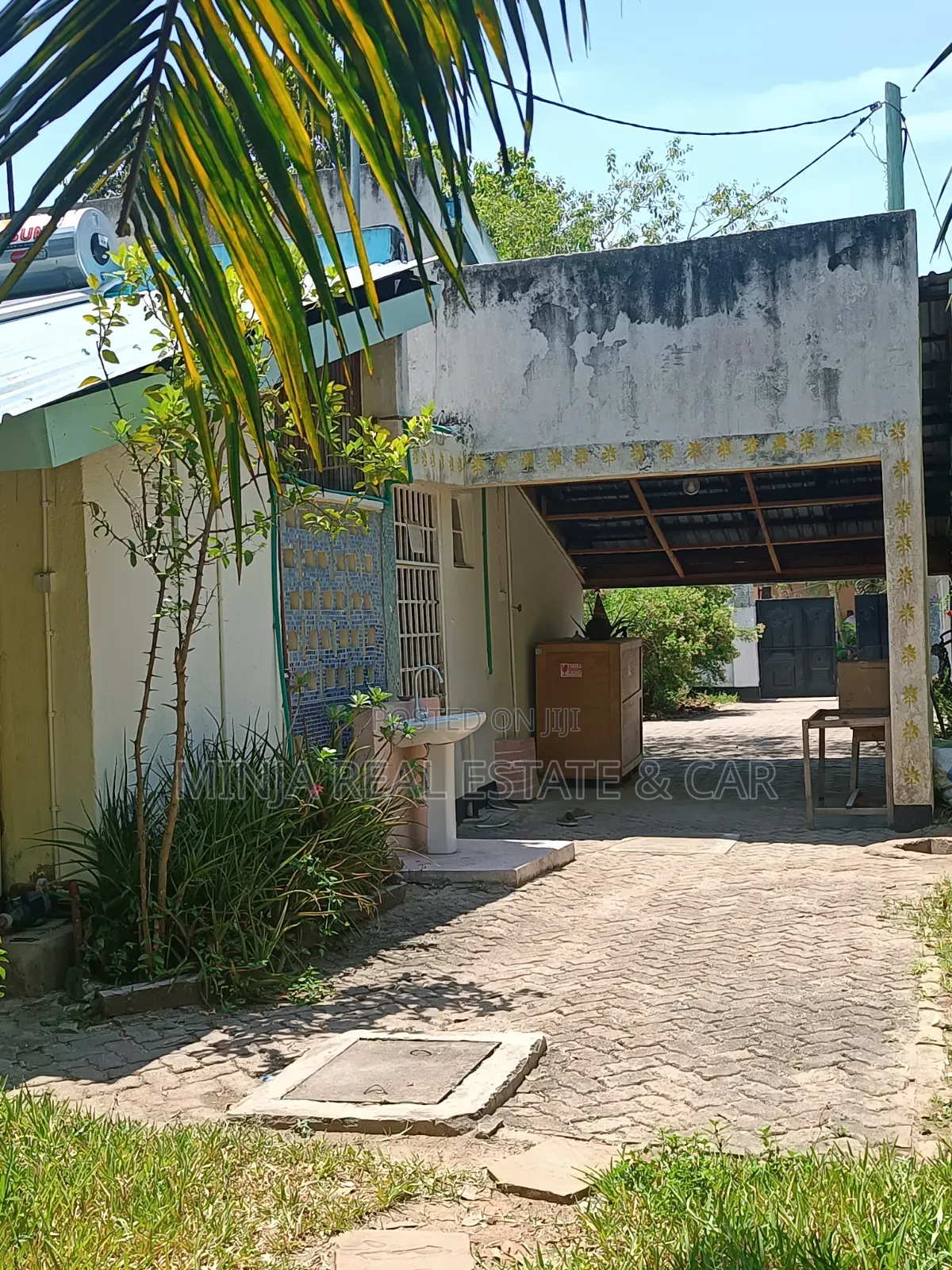 4bdrm House in Mikocheni for sale