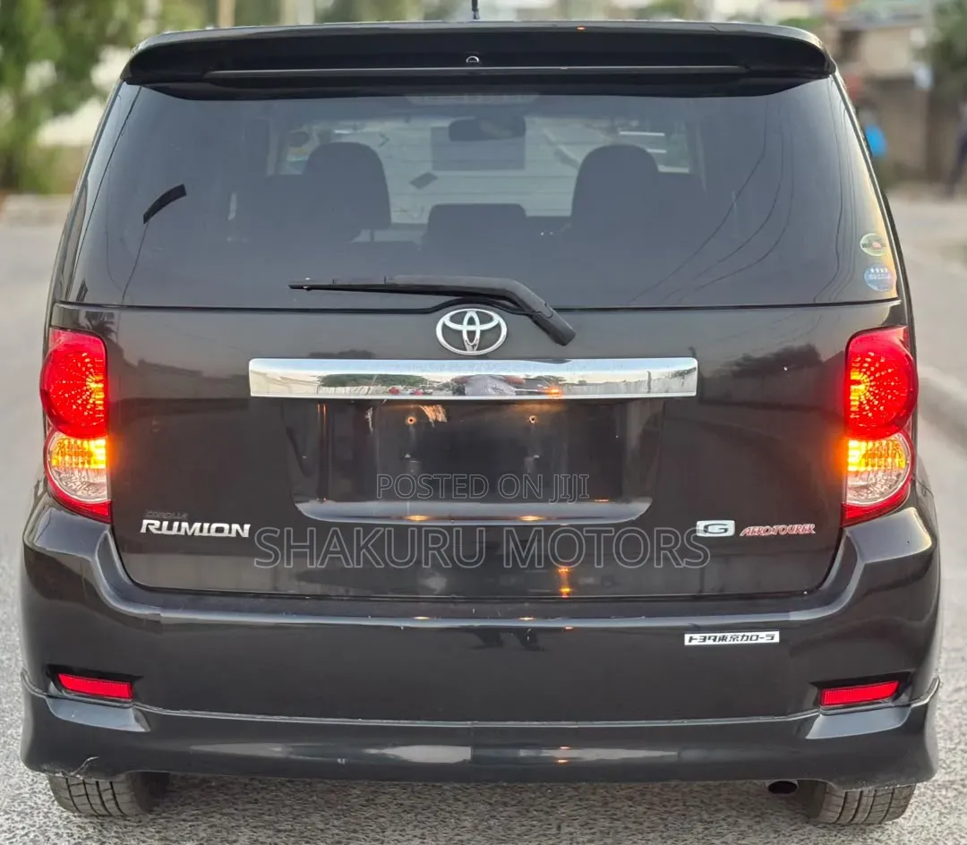 Toyota Corolla Rumion 2009 Black