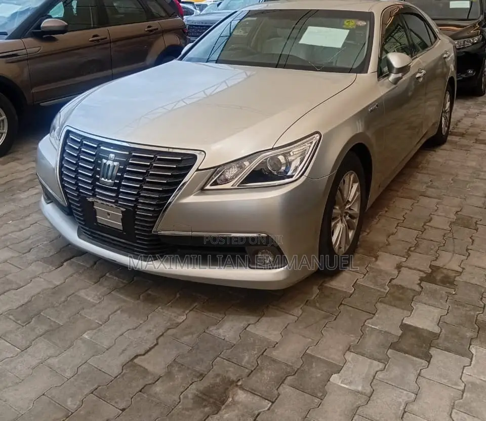 Toyota Crown 2013 Silver