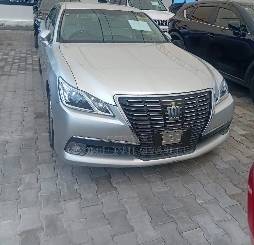 Toyota Crown 2013 Silver