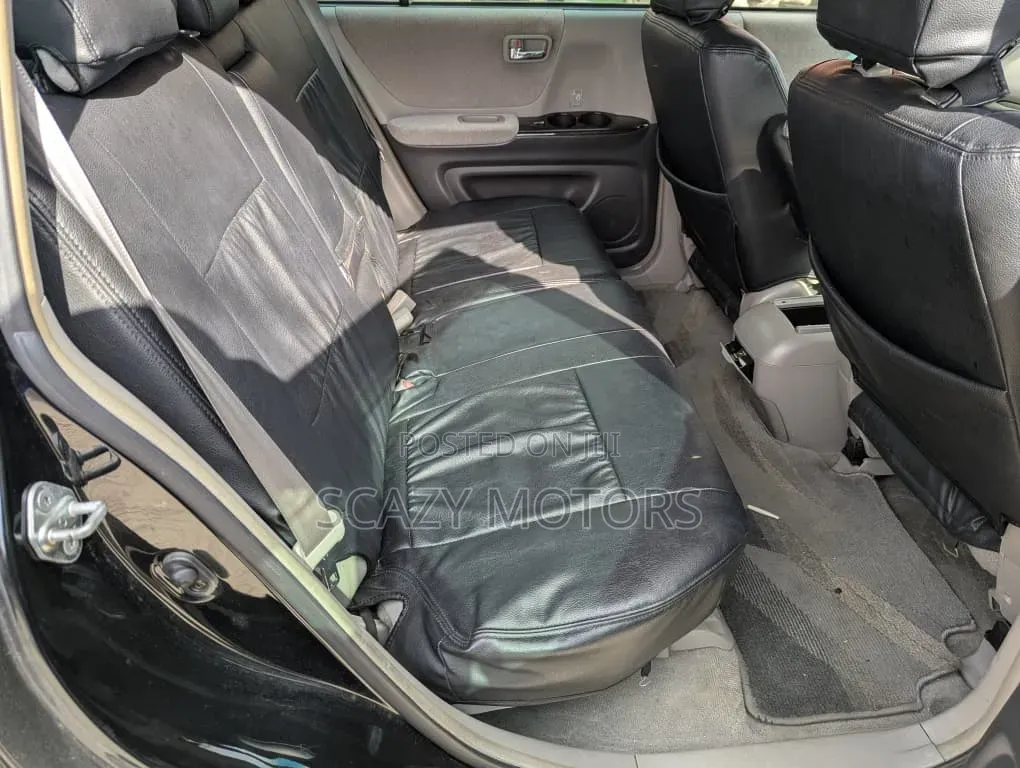 Toyota Kluger 2002 Black