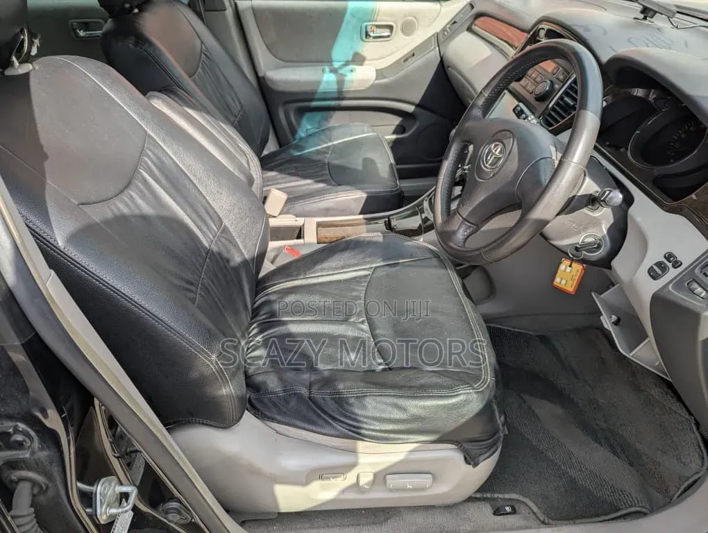 Toyota Kluger 2002 Black