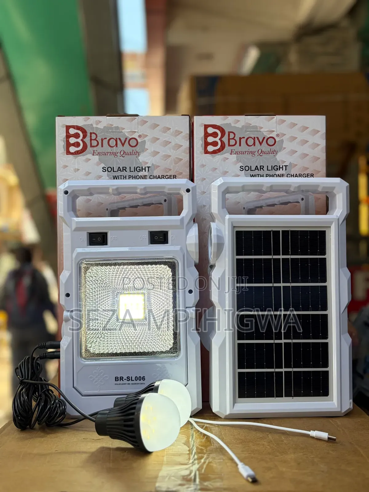 ​Bravo Solar Light System With Phone Charger (BR-SL006)