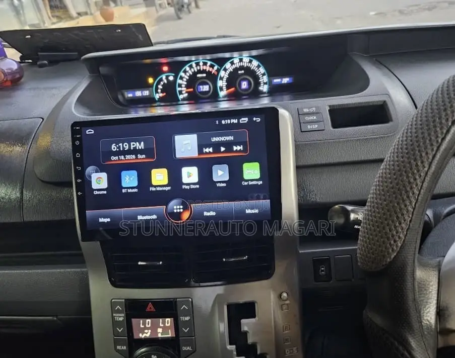 Toyota Noah 2009 Silver