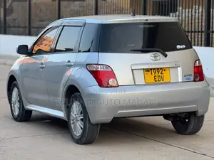 Toyota IST 2006 Silver
