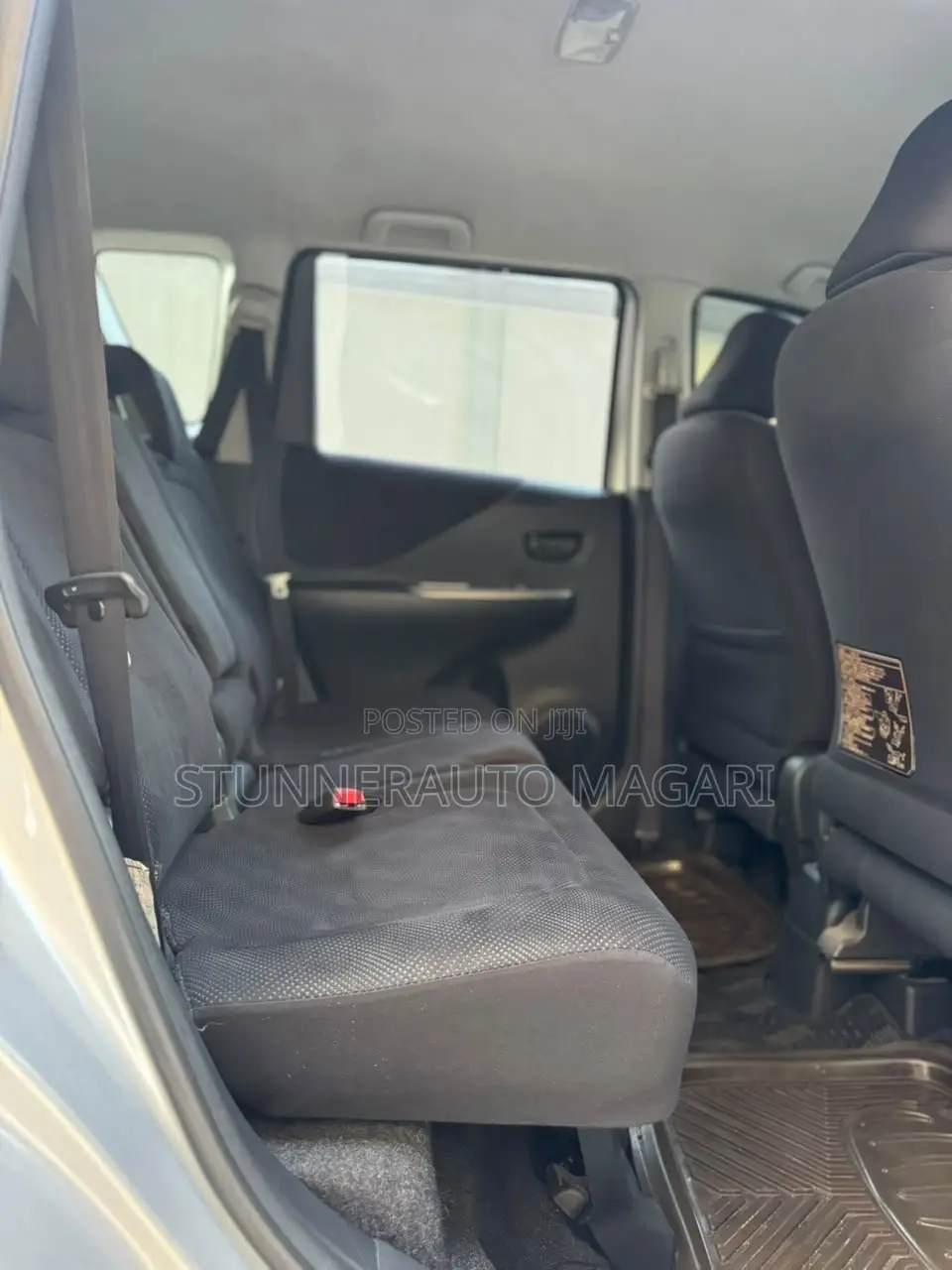 Toyota Ractis 2008 Silver