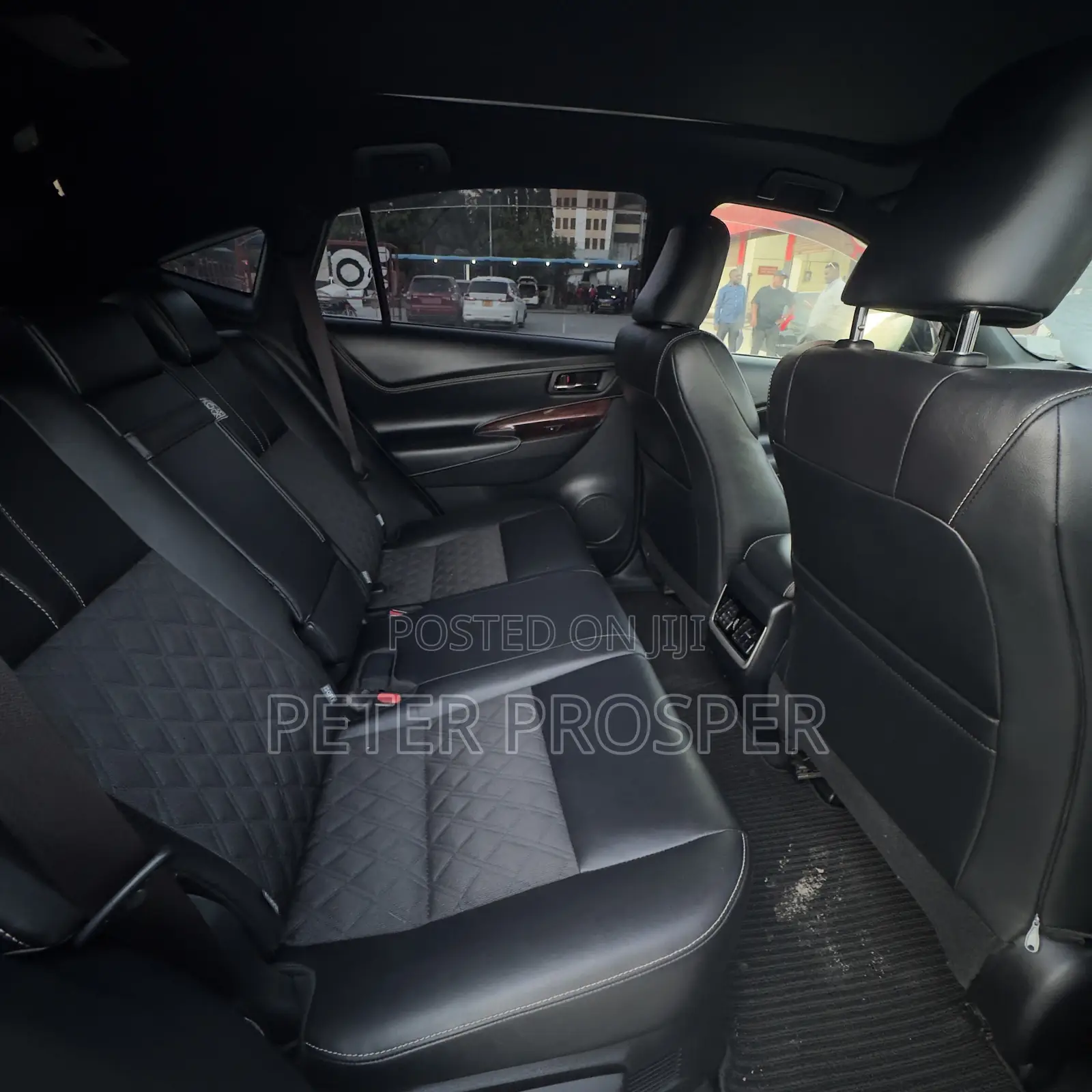 Toyota Harrier 2.0 2016 Black