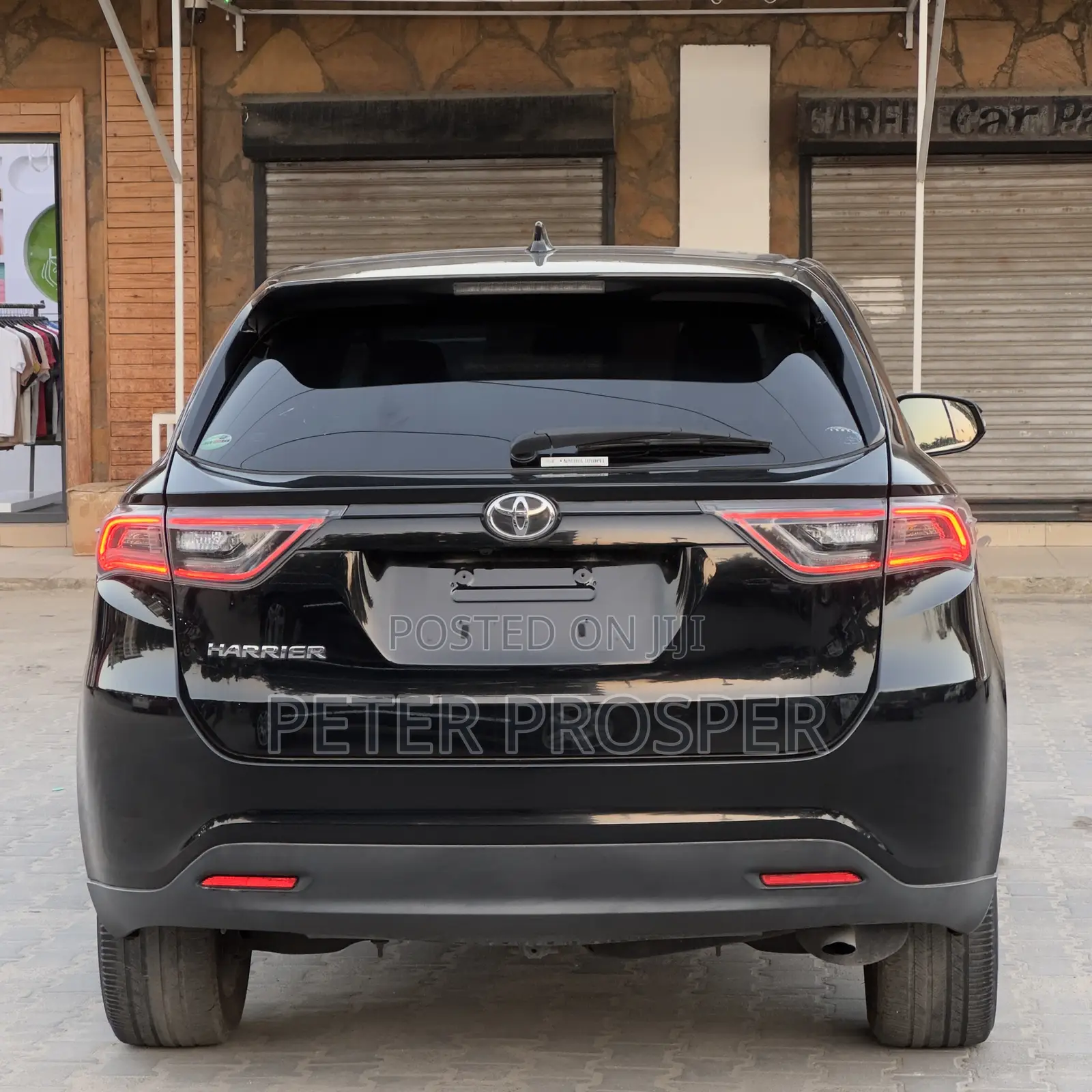 Toyota Harrier 2.0 2016 Black
