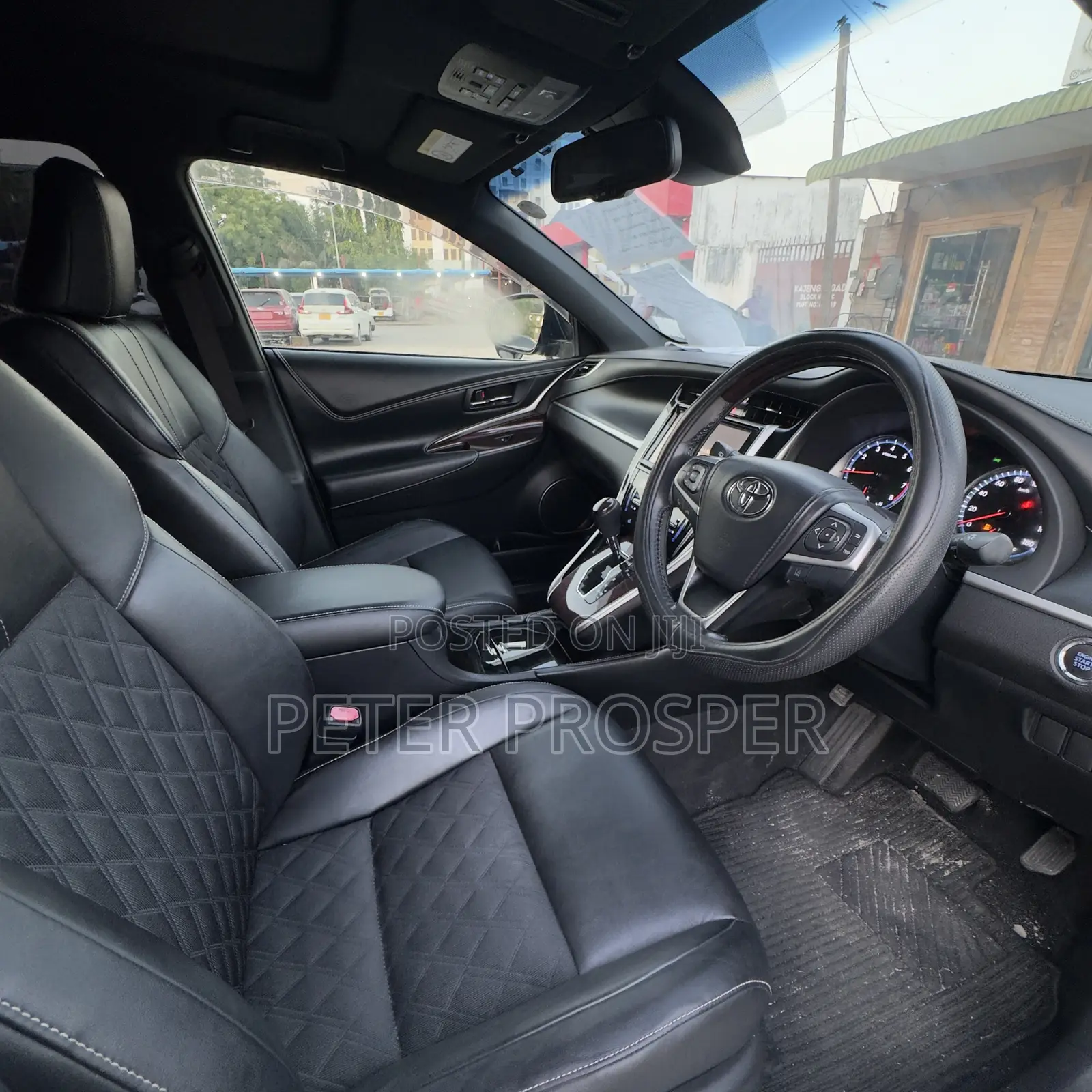 Toyota Harrier 2.0 2016 Black