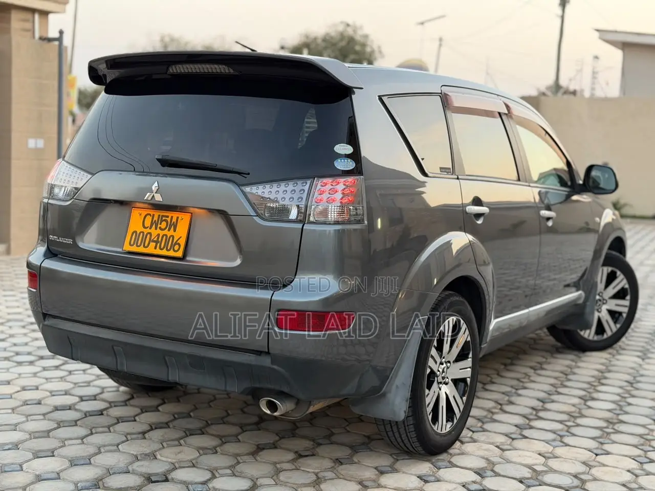 Mitsubishi Outlander 2010 Gray