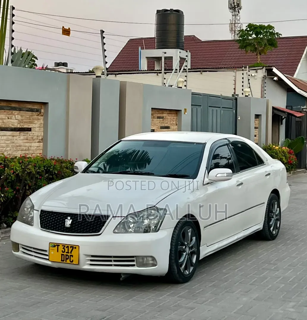 Toyota Crown 2004 Pearl