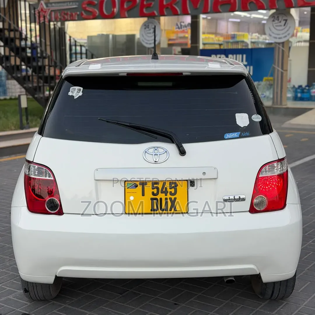 Toyota IST 2005 Pearl