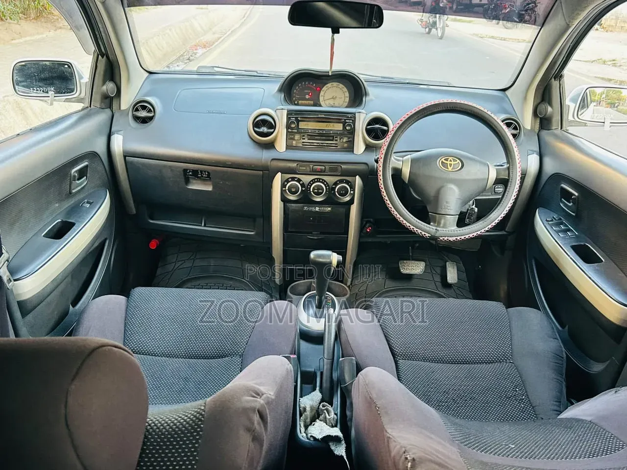Toyota IST 2005 Silver
