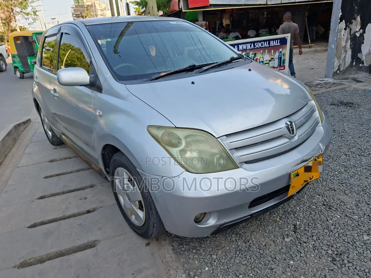 Toyota IST 2005 Silver