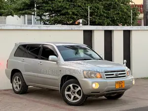 Toyota Kluger 2005 Gold