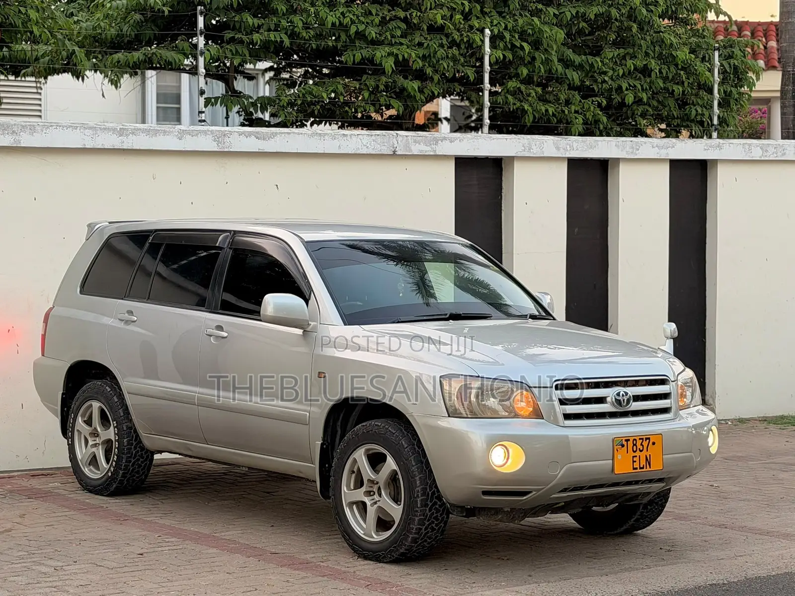 Toyota Kluger 2005 Gold